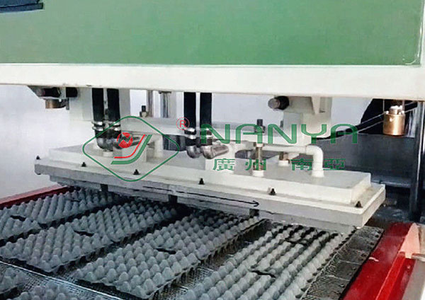 Attrezzatura automatica stampata in polpa per u cartone d'ova di vassoi d'ova cù asciugatrice à strata unica-02 (1)